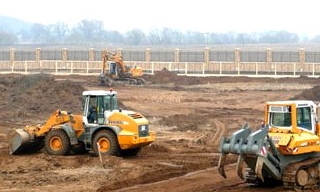 Планировка участка бульдозером в Москве от 952 руб. Цены за м2 - Благоустройство 